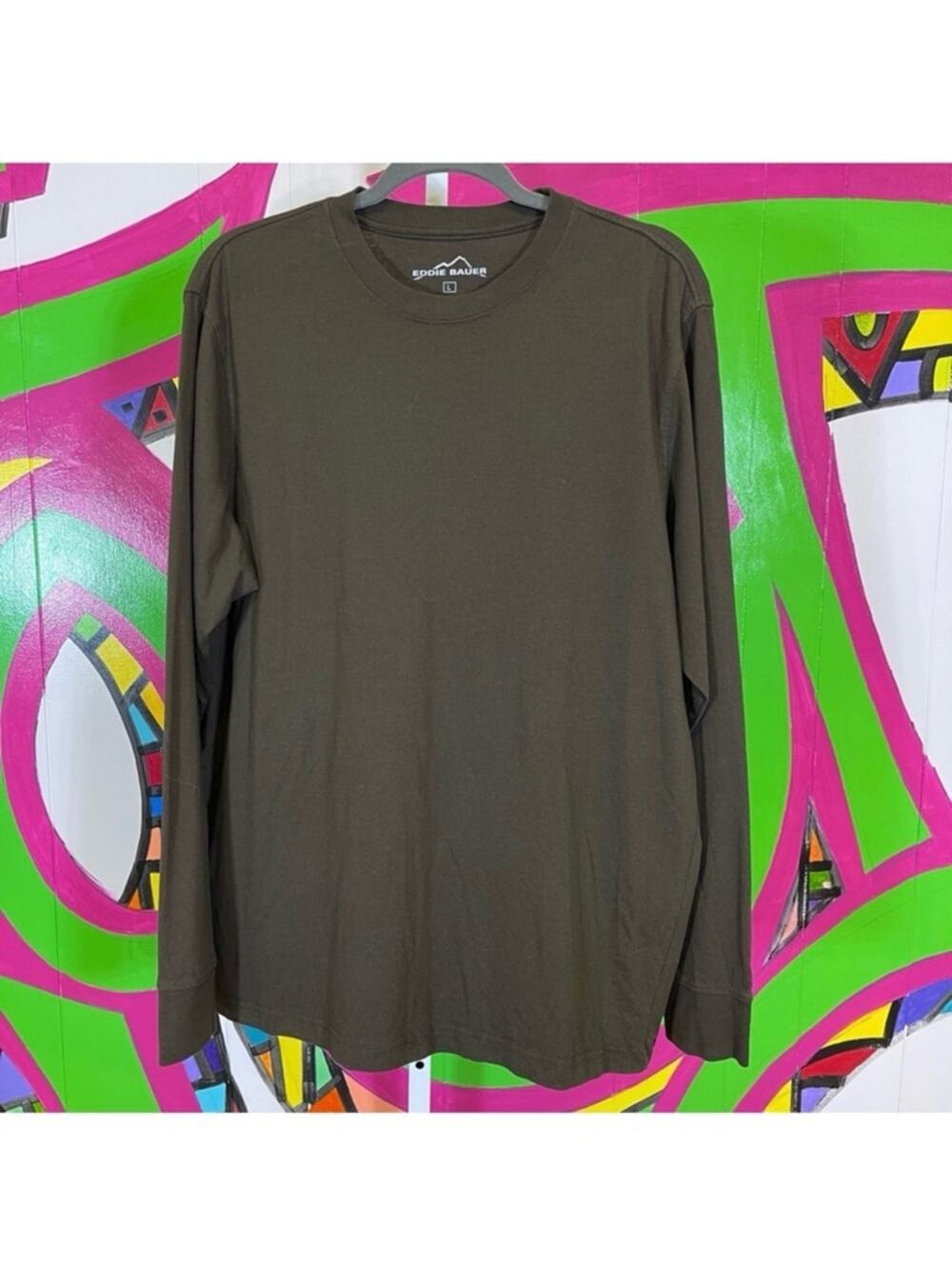 Eddie Bauer, Brown Long Sleeve Shirt. Size Large. In new condition!